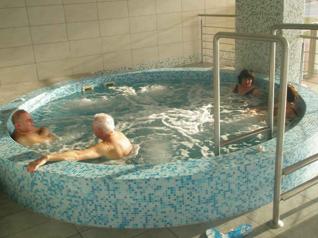 Club218 Relax Family Apartman Siófok Exteriör bild