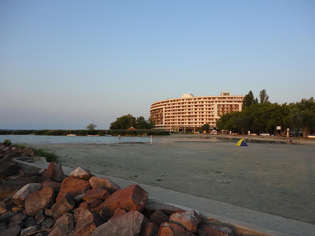 Club218 Relax Family Apartman Siófok Exteriör bild